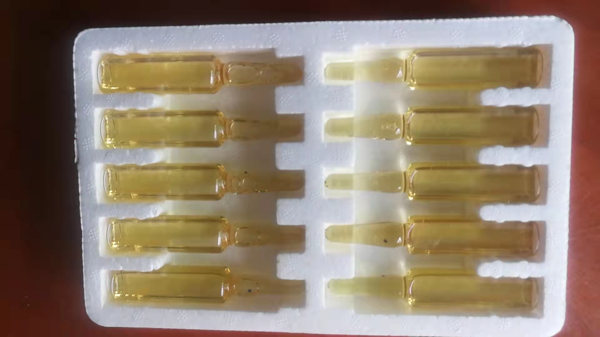 熱毒消炎康注射液，獨(dú)特的進(jìn)口增效因子組方對(duì)各種動(dòng)物熱毒炎癥注射后快速見(jiàn)效，注射一次就搞定的獸醫(yī)常備殺手锏王牌級(jí)別藥物