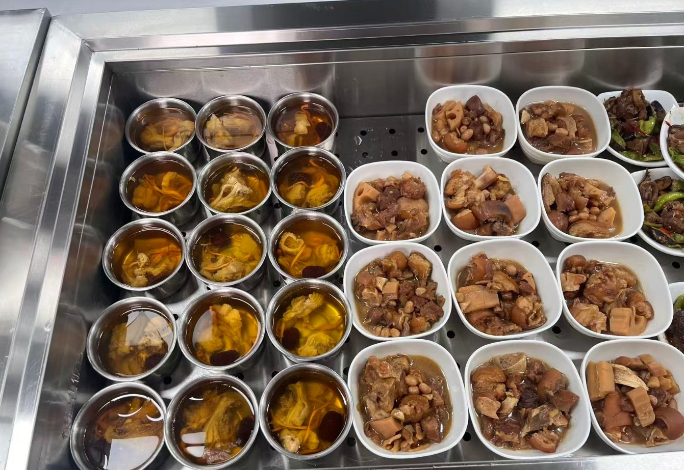 瑤鄉(xiāng)百弄社區(qū)食堂菜品2.jpg